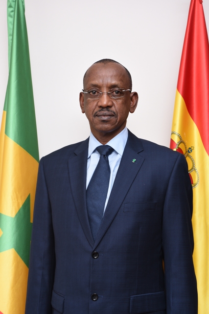 VIDÉO: L’ambassadeur du Sénégal à Madrid exfiltré de la foule
