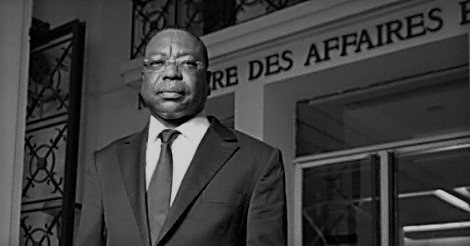 Mankeur Ndiaye dédicace aujourd’hui son livre ‘Diplomatie, 20 ans à la Place’