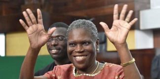 Fête d’Indépendance : Alassane Ouattara décrispe, Simone Gbagbo amnistiée