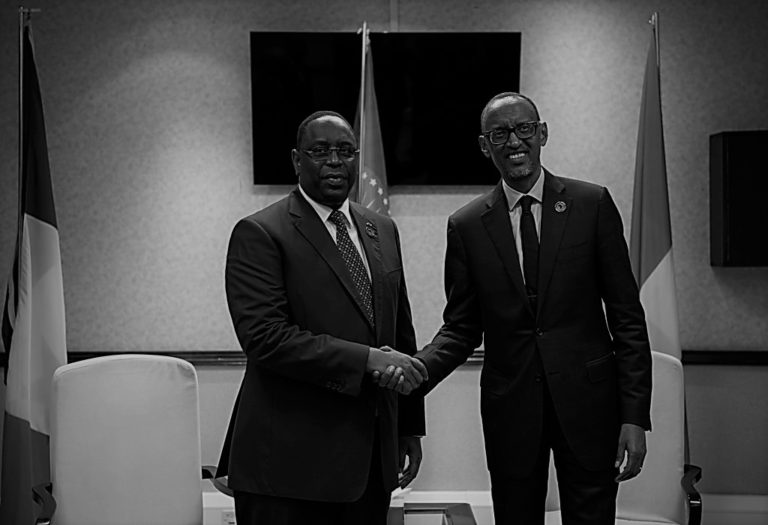 Inventaire des Idoles : ‘‘Kagame & Macky, fortunes et infortunes de l’autoritarisme’’