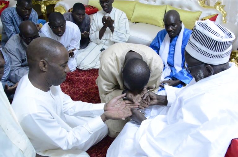 Contribution à la construction de l’université de Touba : le PDG de NMA offre 25 millions, une ambulance, 15 tonnes d’aliment de bétail et 13 tonnes de pâtes
