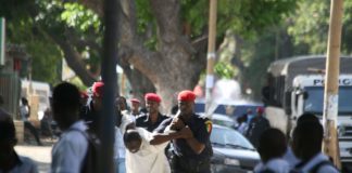 Les images de l’arrestation musclée de Malick Ndiaye et compagnie vendredi dernier (Reportage photos et texte de Cheikh Diallo)