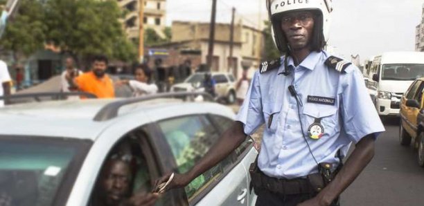 L’agent de la circulation incorruptible Amoul Yakaar honoré