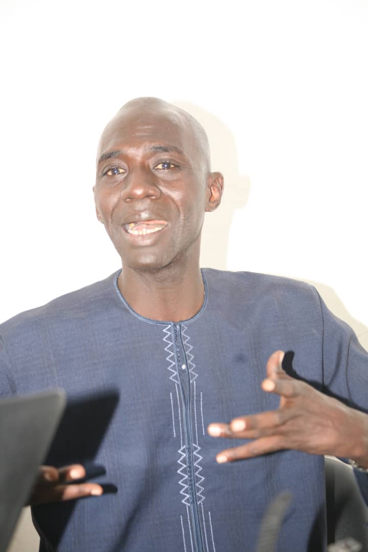 Oumar Faye (Léral Askanwi) dénonce « les dépenses électoralistes » de Macky Sall