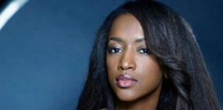 La chroniqueuse Hapsatou Sy est au Sénégal pour se ressourcer, après son clash avec Zemmour