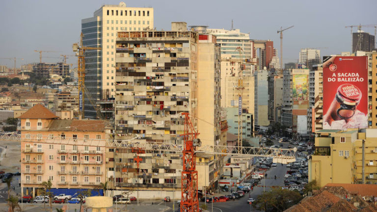Criminalité, maladies, instabilité climatique : Et si l’Afrique s’urbanisait beaucoup trop vite ?