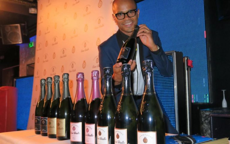 Portrait : Mamadou Dan Diallo, le Peulh Fouta qui fabrique sa propre marque de champagne