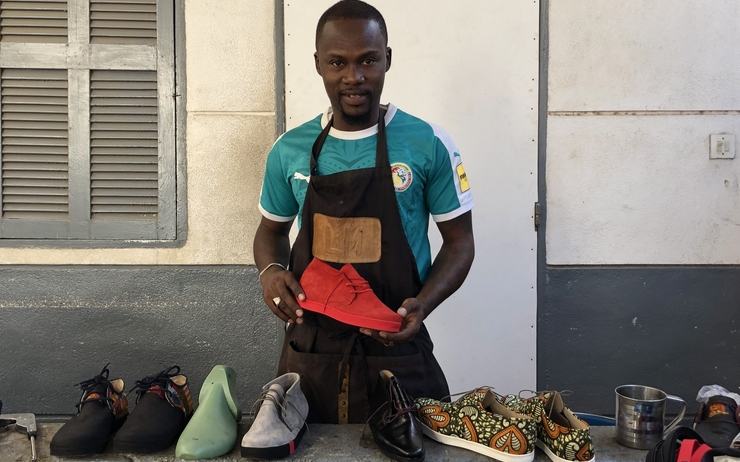 Bamba Lamotte, 32 ans, cordonnier à la Médina : il décroche un contrat de chaussures avec l’hôtel Pullman Teranga