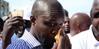Saccage de son siège : Sonko a-t-il simulé un auto-attentat comme l’opposant François Mitterrand en son temps ?