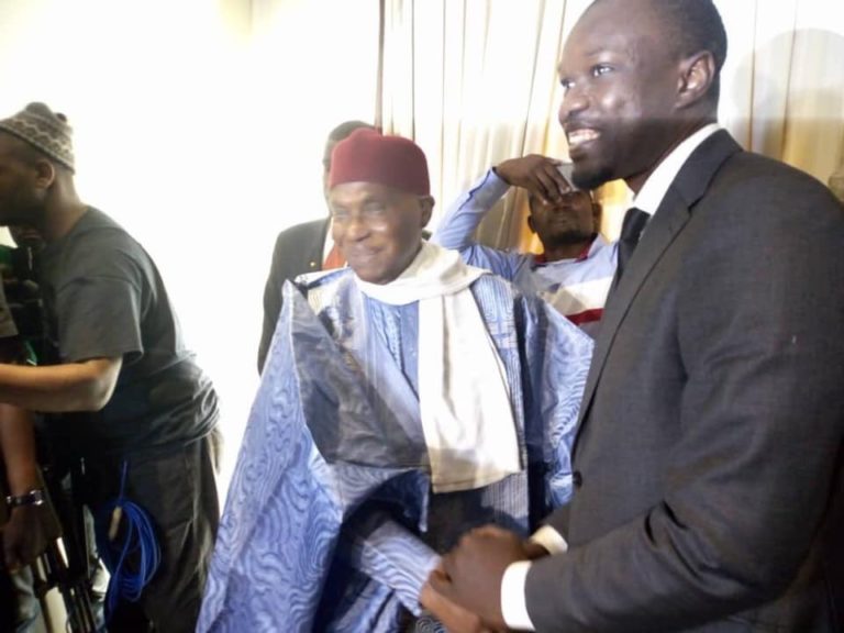 « Soyez fort jusqu’au bout ! » : Abdoulaye Wade clignote à gauche (Sonko) en attendant de tourner à droite (Idy)