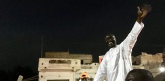 Selon RFI ce mercredi : « La force tranquille, apaisé, souriant, (…) Idrissa Seck. »