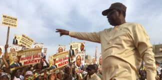 Meeting mercenaire : Les foules achetées de Macky Sall à Guédiawaye