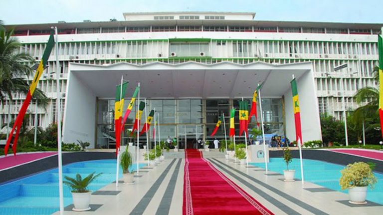 Dissolution : Tract est favorable, mais pour des raisons diamétralement opposées à celles d’Aïssata Tall Sall