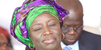 Aminata Touré déverse un tombereau de noms d’oiseau sur Ousmane Sonko