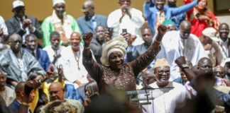 Ces portefeuilles et perchoirs qui résistent encore aux femmes sénégalaises