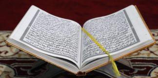 Le quotidien français La Croix pose la question : « Pourquoi les musulmans considèrent-ils leur religion comme « parfaite » ? »
