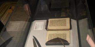Biens coloniaux volés : le sabre d’Oumar Foutiyou Tall restitué par Paris