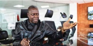 Hors- sol et « barri tiiteurr » : Le mépris de classe d’Atepa, en veste en cuir en plein octobre caniculaire à Dakar !