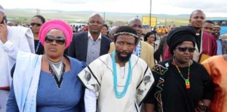 Ramaphosa libère 14 000 prisonniers, dont le roi des Thembu