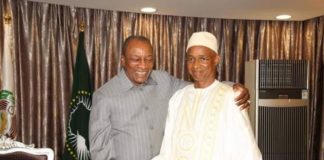 Présidentielle en Guinée : Vil tribalisme d’Alpha Condé, qui appelle à « bloquer » son opposant, « le candidat des Peulhs »