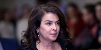« Inconsciente sur le sol » : au procès Weinstein, Annabella Sciorra témoigne à la barre