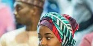 La fille de Buhari se promène avec le jet présidentiel