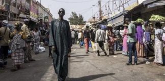 Covid-19 : cette distanciation sociale si compliquée à vivre au Sénégal