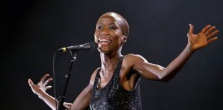 Rokia Traoré sortie de prison, sur un air de « confinement judiciaire »