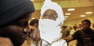 Le prisonnier Habré, 78 ans, veut sortir 6 mois pour « se faire soigner », les familles de victimes crient au scandale