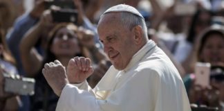 Le pape François dira la messe de Pâques uniquement sur Facebook Live