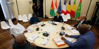 Dettes africaines et Covid-19 : « Moratoire » désormais et point d’ « annulation », Macron bat en retraite