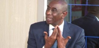 Le ministre de l’Éducation ne sait pas quand les écoles rouvriront