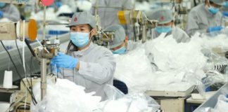 Pour fournir la France en masque, un fournisseur chinois tourne 24h/24
