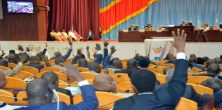 Rdc / Vidéo : des députés s’empoignent violemment à l’Assemblée nationale