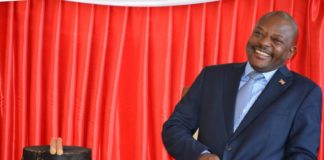 Le président burundais Nkurunziza, 55 ans, cède le pouvoir… et décède (Crise cardiaque)