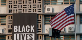 Ambassade US à Séoul : Une banderole de soutien au mouvement Black Lives Matter retirée