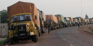 Macky Sall cède et lève les restrictions de déplacements pour les transporteurs routiers