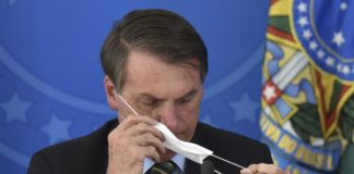 Brésil : Facebook supprime plusieurs comptes liés à Jair Bolsonaro pour leurs messages de désinformation