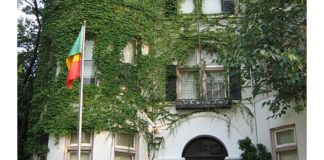 Pagaille à l’ambassade du Sénégal à Washington, la secrétaire Mme Niasse Sall absente depuis janvier perçoit son salaire