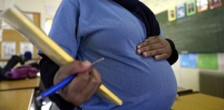Elle accouche d’une fille en plein examen: Aissatou Diallo et bébé « prennent » le Bac avec mention