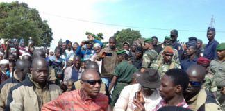 Campagne en Guinée: le convoi du Pm caillassé, selon le camp Condé