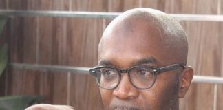 Le tartuffe ex-ministre Amadou Tidiane « Baba » Wone rend sa légion d’honneur française pour ne pas la partager avec le professeur égorgé Samuel Paty