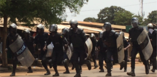 Guinée Condé-Cry: après l’élection pour un 3e mandat d’Alpha, cinq « hommes et gars » opposants écroués