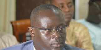 CAF : « Nous, Augustin Senghor » persiste à être candidat contre son bienfaiteur réhabilité Ahmad Augustin Senghor crache da,s la soupe de la CAF où il mange depuis 5 ans