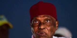 Voici le titre que RFI avait préparé pour le décès « anticipé » d’Abdoulaye Wade