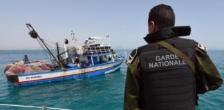 Tunisie: 24 migrants interceptés sur un bateau « sur le point de couler »