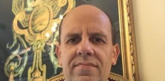 Tribune d’Emmanuel Desfourneaux, proche du PDS, il pronostique « la guerre des libéraux »