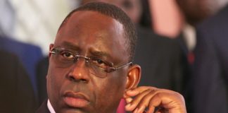 L’œil du quotidien Le Témoin de ce jeudi : Macky Sall peiné