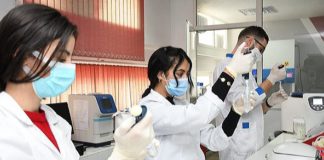 Covid-19: le Maroc choisit de se vacciner à l’Astrazeneca/Oxford