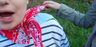 « Jeu du foulard » sur TikTok: une fillette italienne de 10 ans meurt asphyxiée